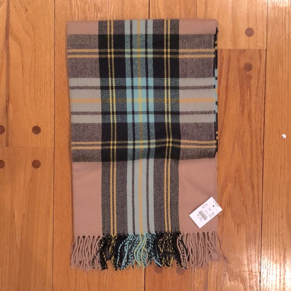 Classic plaid scarf - Picture 1 of 2